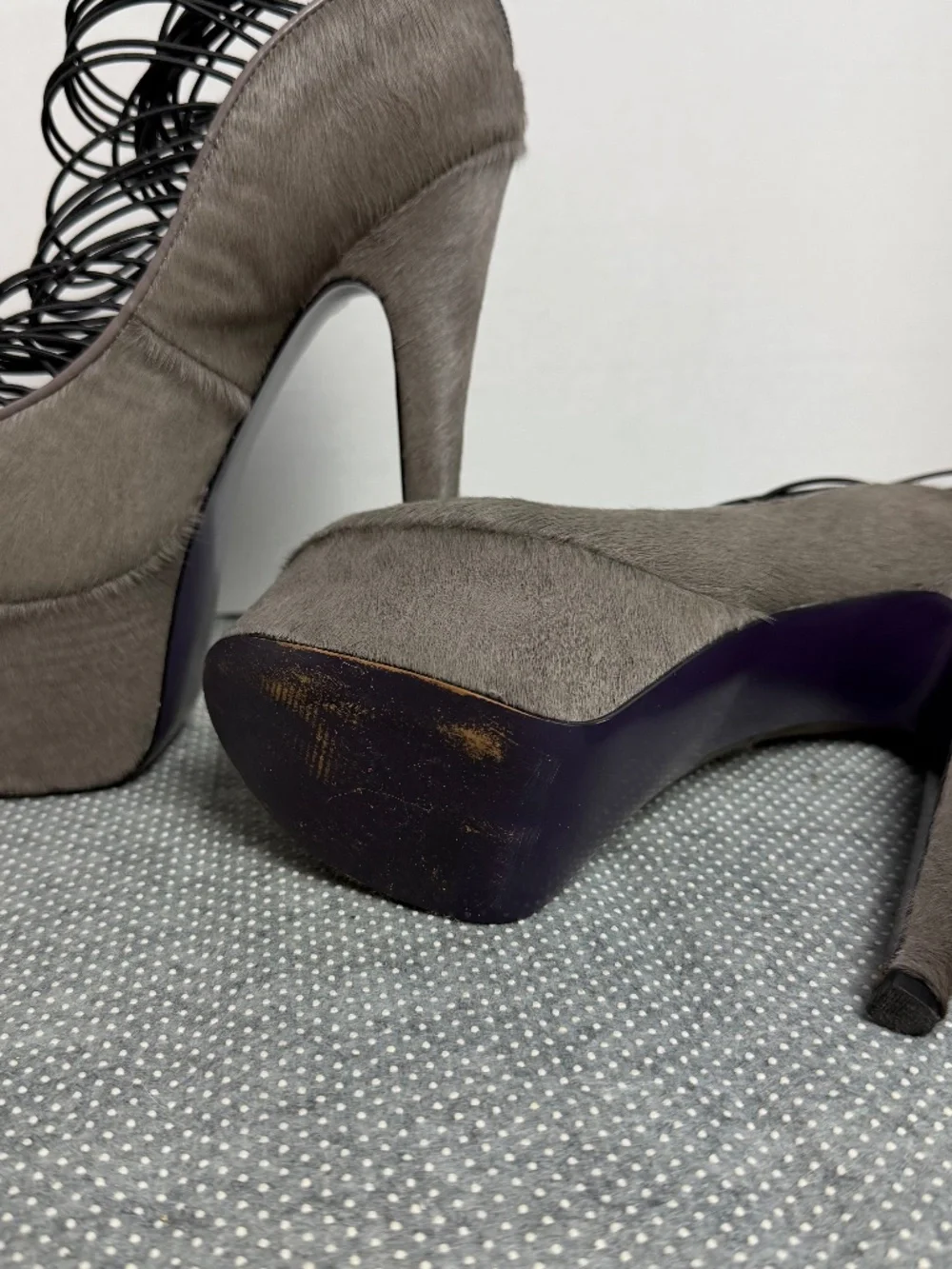 London Trash Gray Pony Hair Platform Lace-Up Heels Pumps Women's Size 8